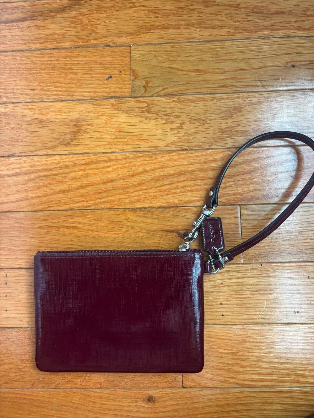Coach compact closure removable